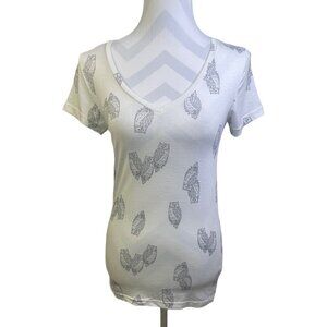 Nollie Womens Owl Print V-Neck T-Shirt S  Polyester Rayon Spandex